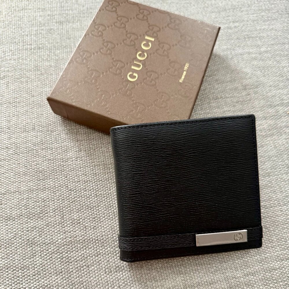 New Gucci Leather Bifold wallet with Long Metal Bar